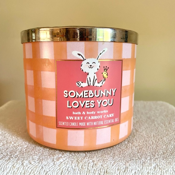 Bath & Body Works "Somebunny Loves You Sweet Carrot Cake" 3-wick scented candle - Picture 2 of 4